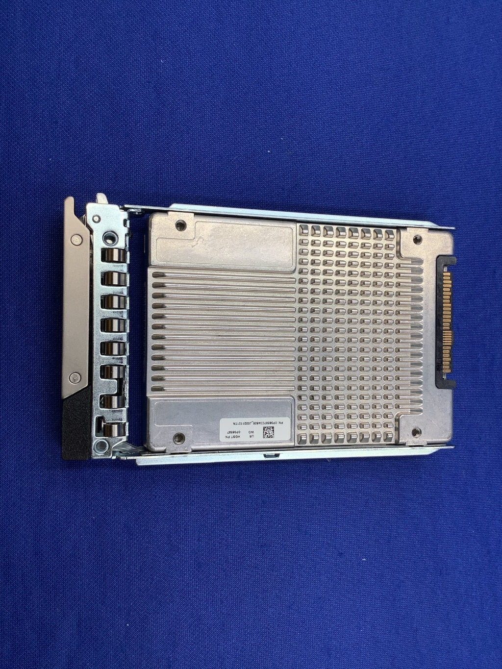 YW17N DELL 3.84TB Read Intensive SAS 12Gb/s 512e 2.5'' SSD WUSTR1538ASS200