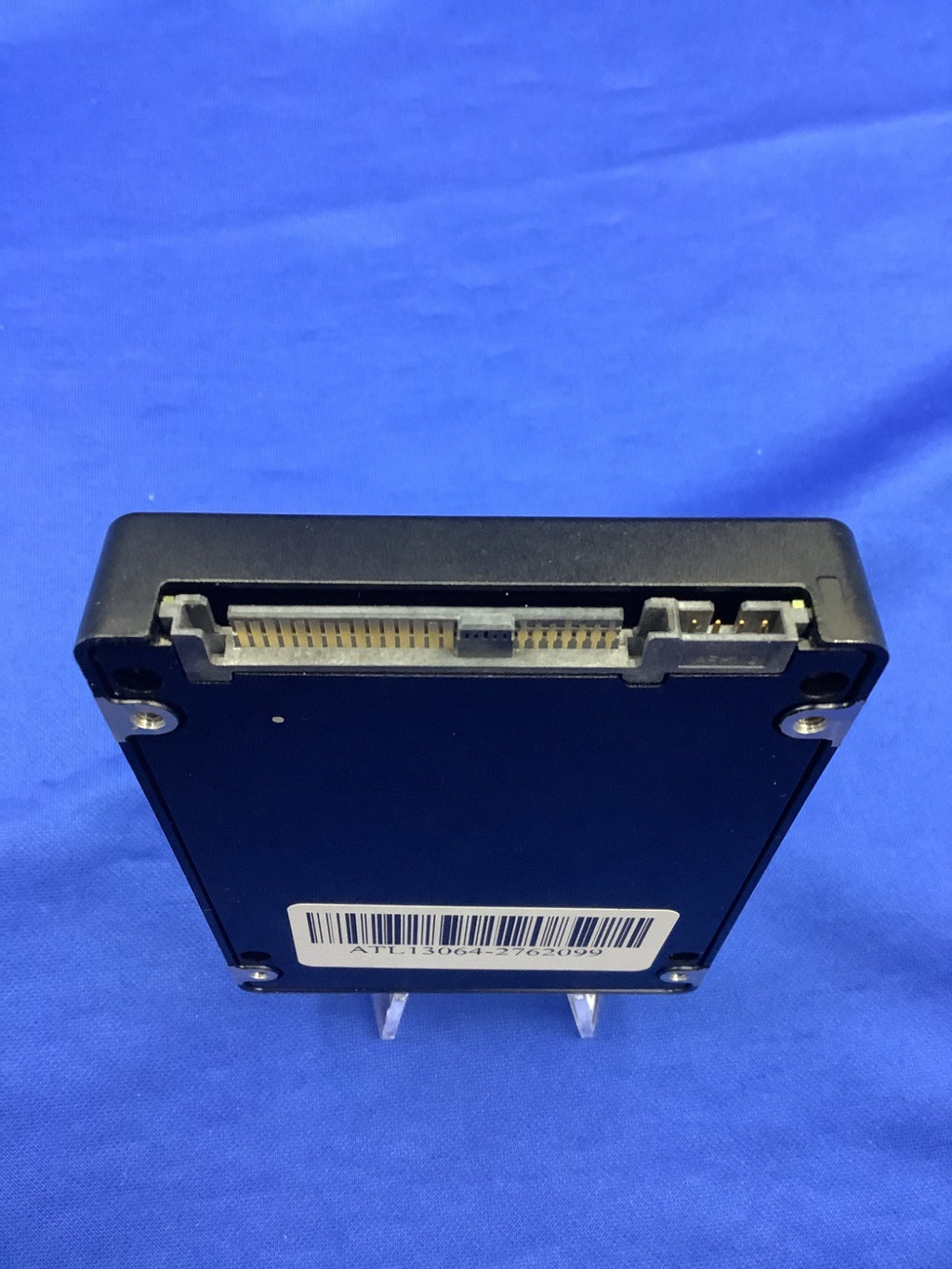 118000634 EMC Samsung PM1643 Series 7.68TB 12Gb/s SAS 2.5" SSD MZ-ILT7T6A