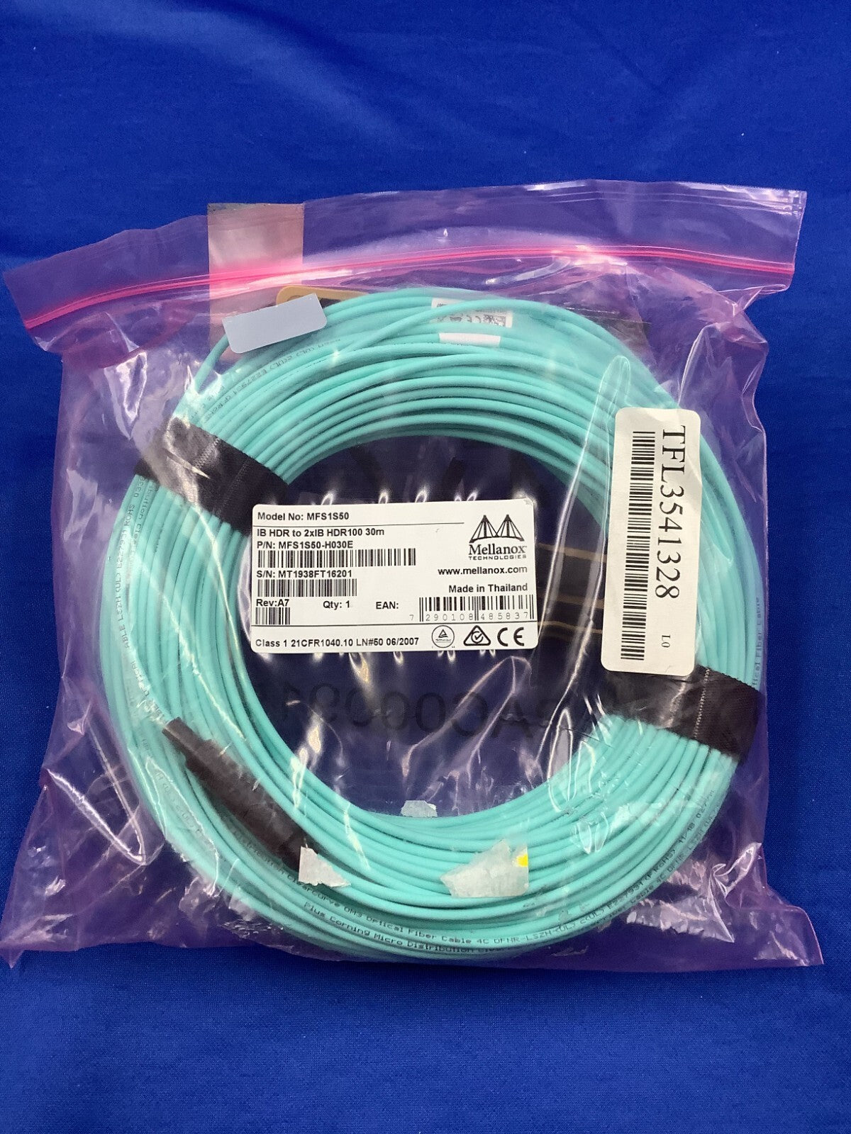 MFS1S50-H030E Mellanox 200Gb/s to 2x100Gb/s 30M Active Splitter Fiber Cable