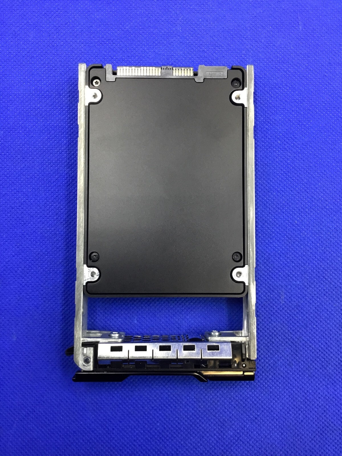 4NMJF Dell Compellent 3.84TB SAS 12Gbps Read Intensive 2.5'' SSD MZ-ILS3T8B