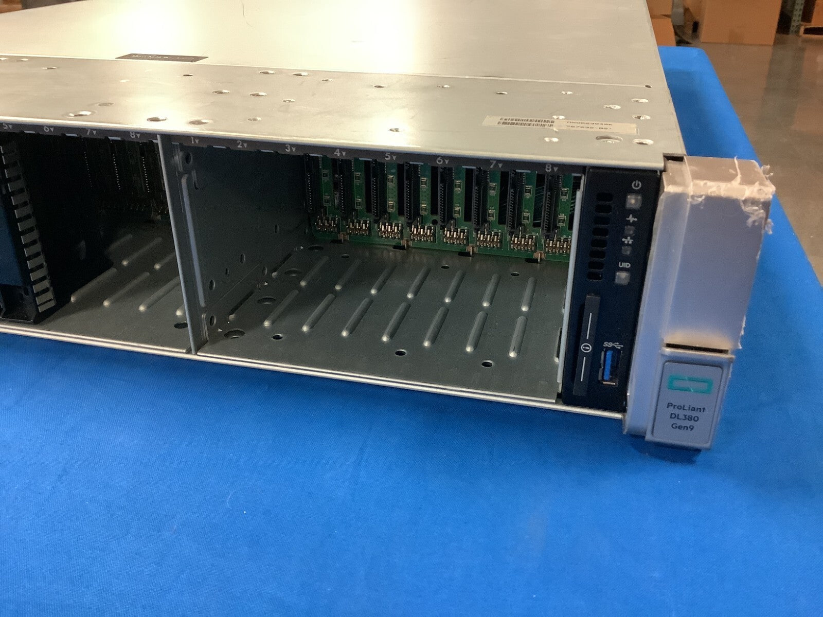 767032-B21 HP ProLiant DL380 Gen9 24x SFF CTO 843307-001 2x800w PSU