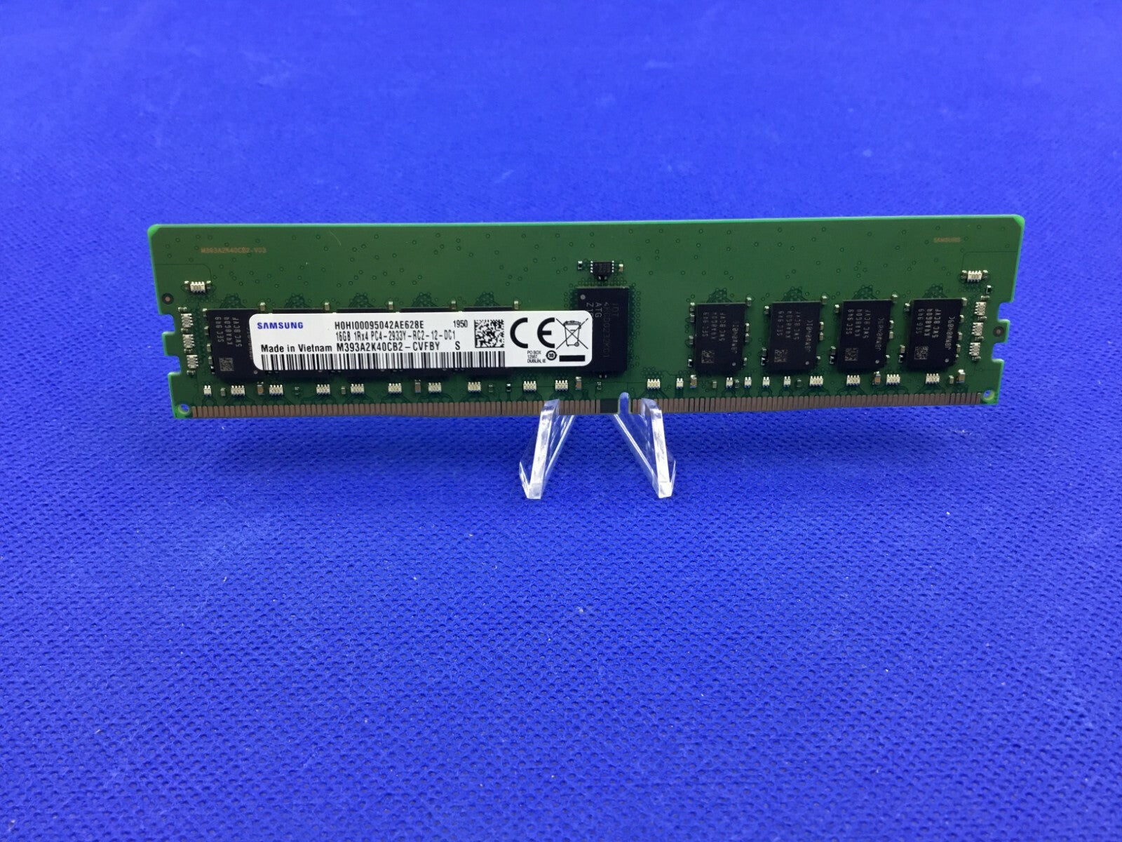 M393A2K40CB2-CVF SAMSUNG 16GB 1RX4 PC4-2933Y SERVER MEMORY