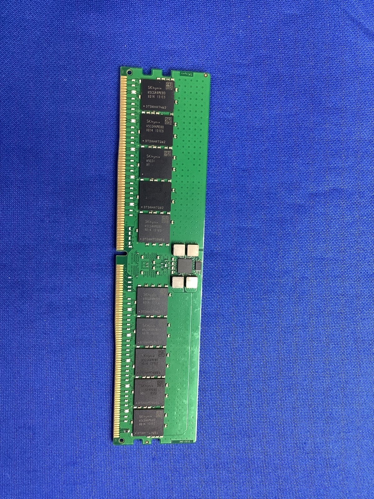 HMCG84MEBRA116N  HYNIX 32GB (1X32GB) 1RX4 PC5-4800B ECC RDIMM MEMORY