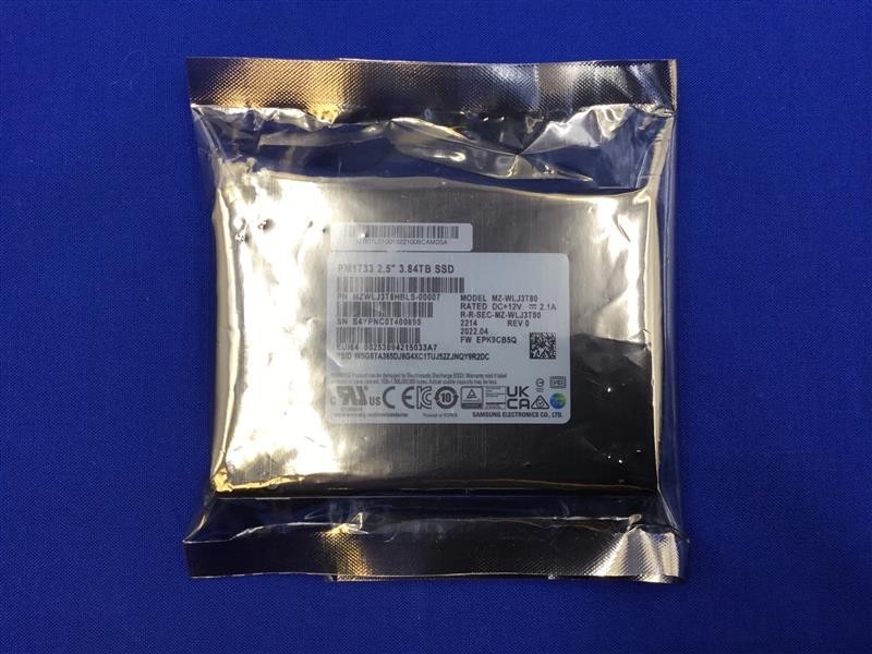 MZ-WLJ3T80 Samsung PM1733 MZWLJ3T8HBLS  3.84TB PCIe NVME Gen4  U.2 2.5in SSD