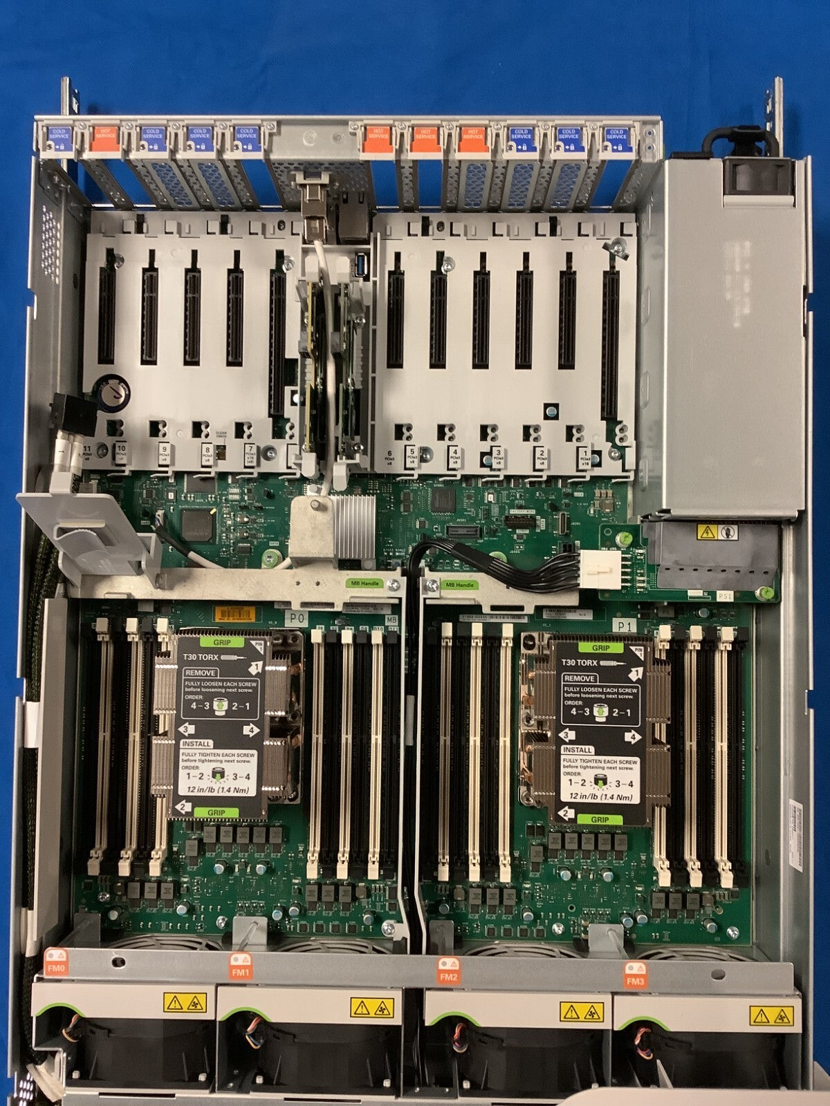 Sun Oracle X7-2L 7335280 Server 1200W Dual power No CPU/Mem/Disk