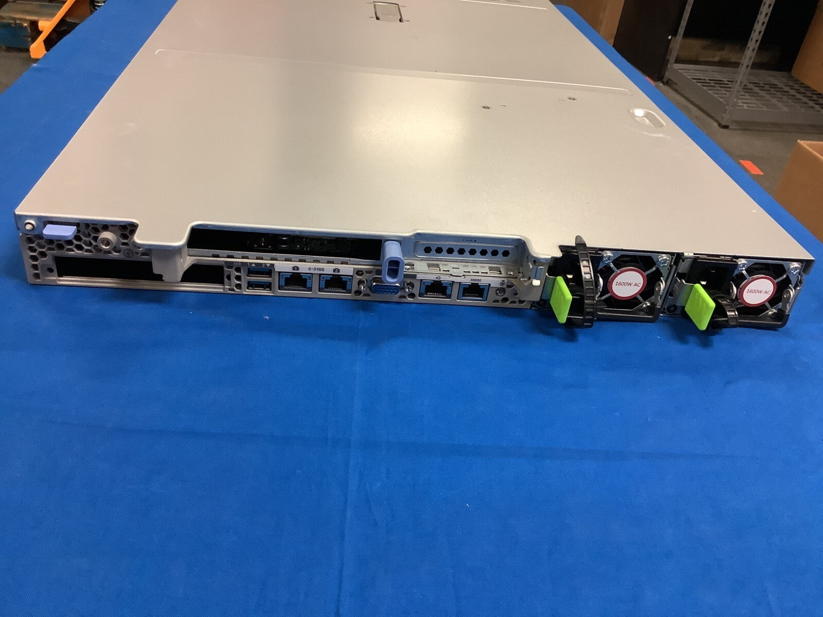 Cisco UCSC-C220-M5SX 10-Bay Barebones ; MOBO# 15015-1, 2x1600W PSU, RAID BATTERY