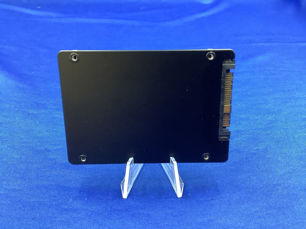 MZ-QLB7T60 Samsung PM983 7.68TB 2.5IN PCIe NVMe U.2 SSD MZQLB7T6HMLA