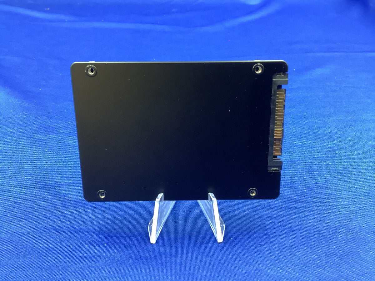 MZ-QLB7T60 Samsung PM983 7.68TB 2.5IN PCIe NVMe U.2 SSD MZQLB7T6HMLA