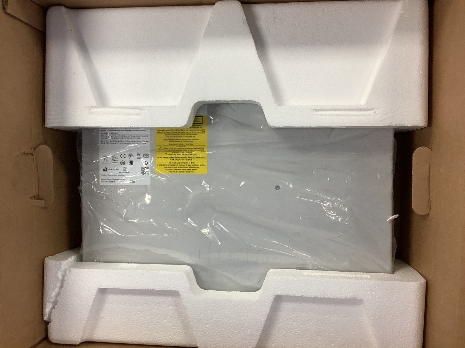 NOB C9200-48P-E Cisco C9200-48P-E Catalyst 9200 48-Port PoE+ Network Essentials