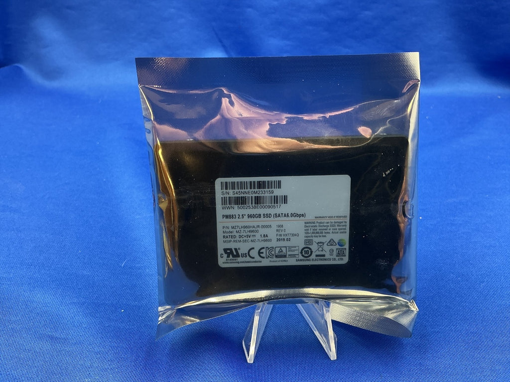 MZ-7LH9600 Samsung PM883 960GB SATA 6Gbps 2.5" Internal SSD MZ7LH960HAJR