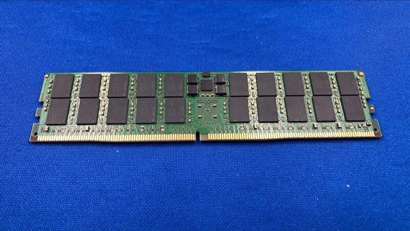 MTC40F2046S1RC56BD1 MICRON 64GB (1X64GB) 2RX4 PC5-5600B MEMORY