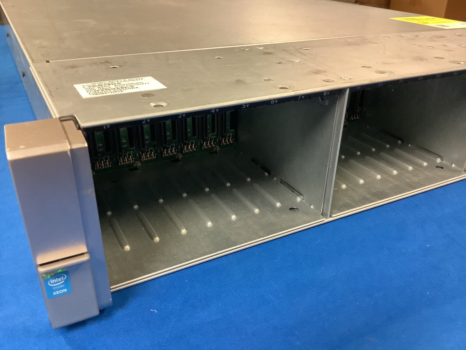 HP 752689-B21 DL380 G9 8 bay Server 2U Raid Cable Fans, No PSU, No HDD, no CPU