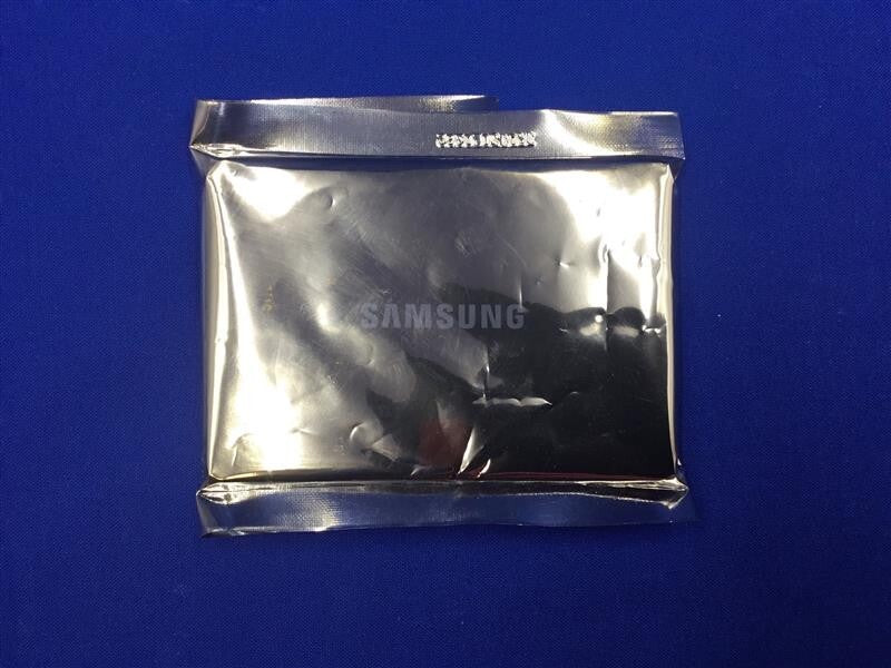 MZ-76P4T0 SAMSUNG 860 PRO 4TB 2.5 Inch SATA III Internal SSD MZ7KH4T0HALS