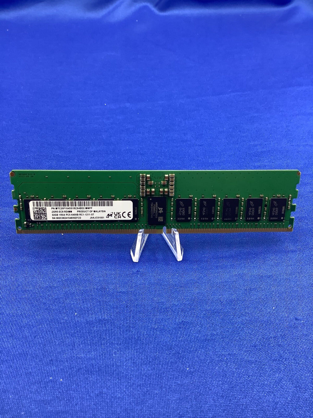 MTC20F1045S1RC64BD2  MICRON 32GB (1x32GB) 1Rx4 PC5-6400B RDIMM MEMORY