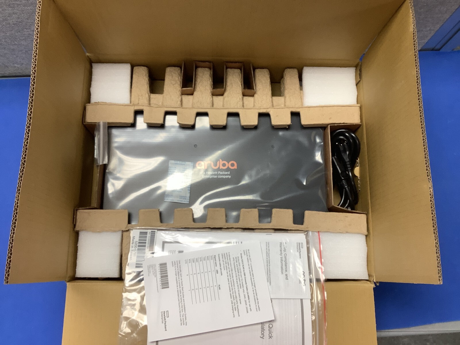 NEW Open box JL357A HPE ARUBA 2540 48G POE+ 4SFP+ SWITCH JL357-61001