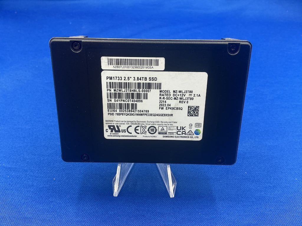 MZ-WLJ3T80 Samsung PM1733 MZWLJ3T8HBLS  3.84TB PCIe NVME Gen4  U.2 2.5in SSD