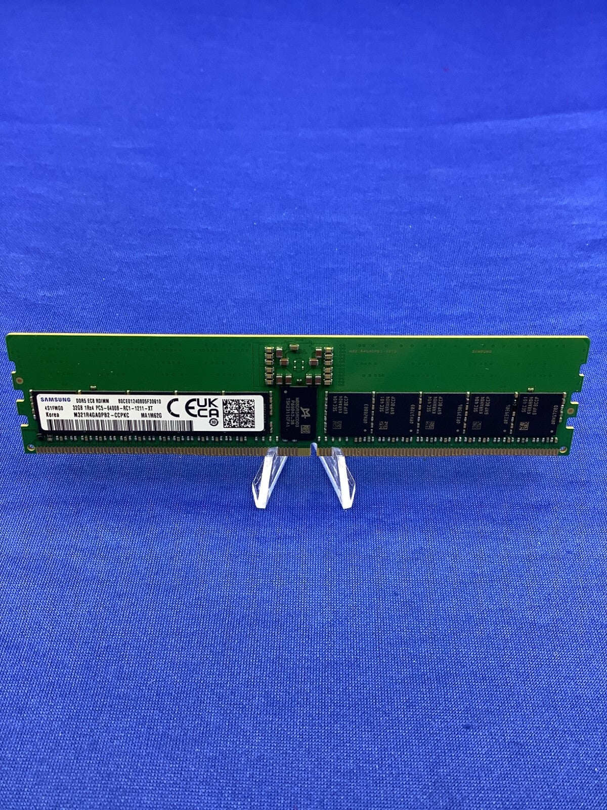 M321R4GA0PB2-CCP SAMSUNG 32GB (1x32GB) 1Rx4 PC5-6400B RDIMM MEMORY