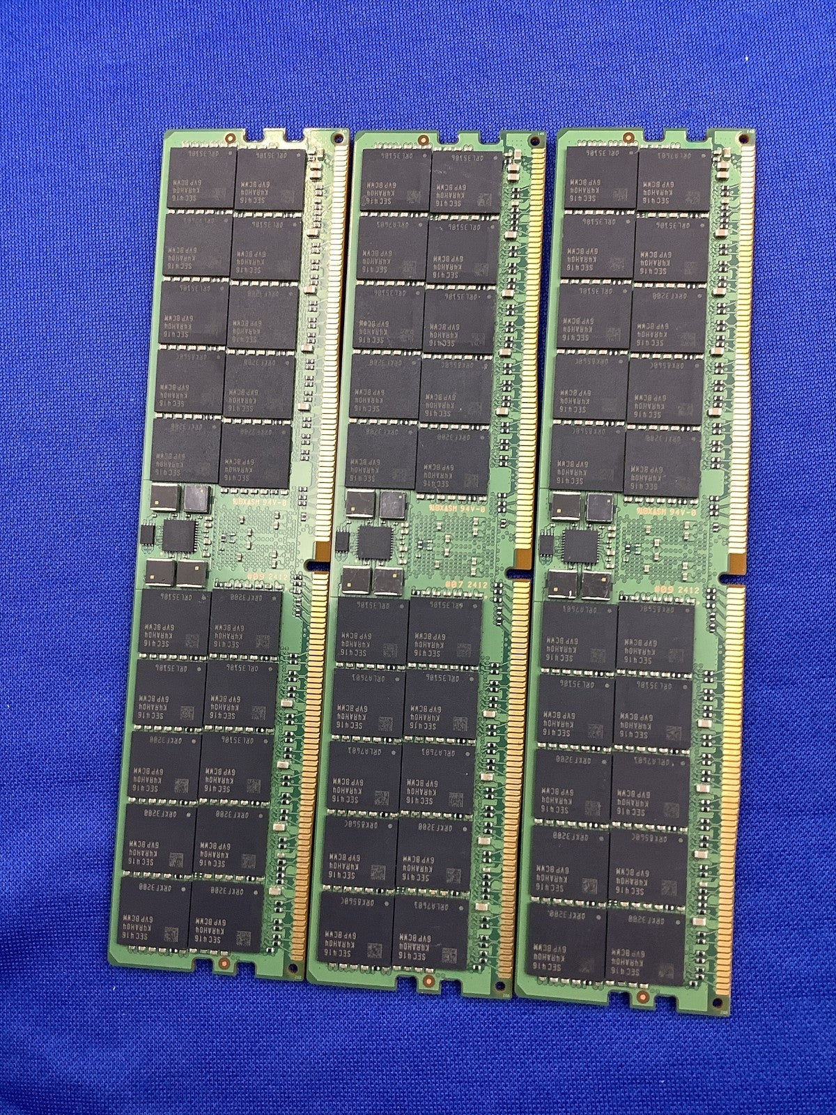 Lenovo 03LE886 64GB DDR5-5600 PC5-44800 2Rx4 ECC RDIMM Server Memory