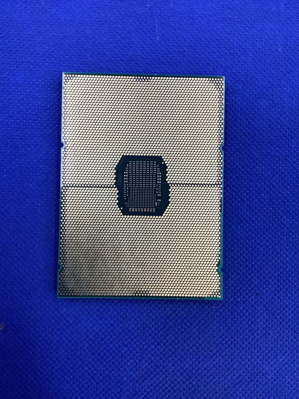 SRKXQ INTEL XEON Gold 6334 8-CORE 18M Cache, 3.60 GHz CPU CD8068904657601