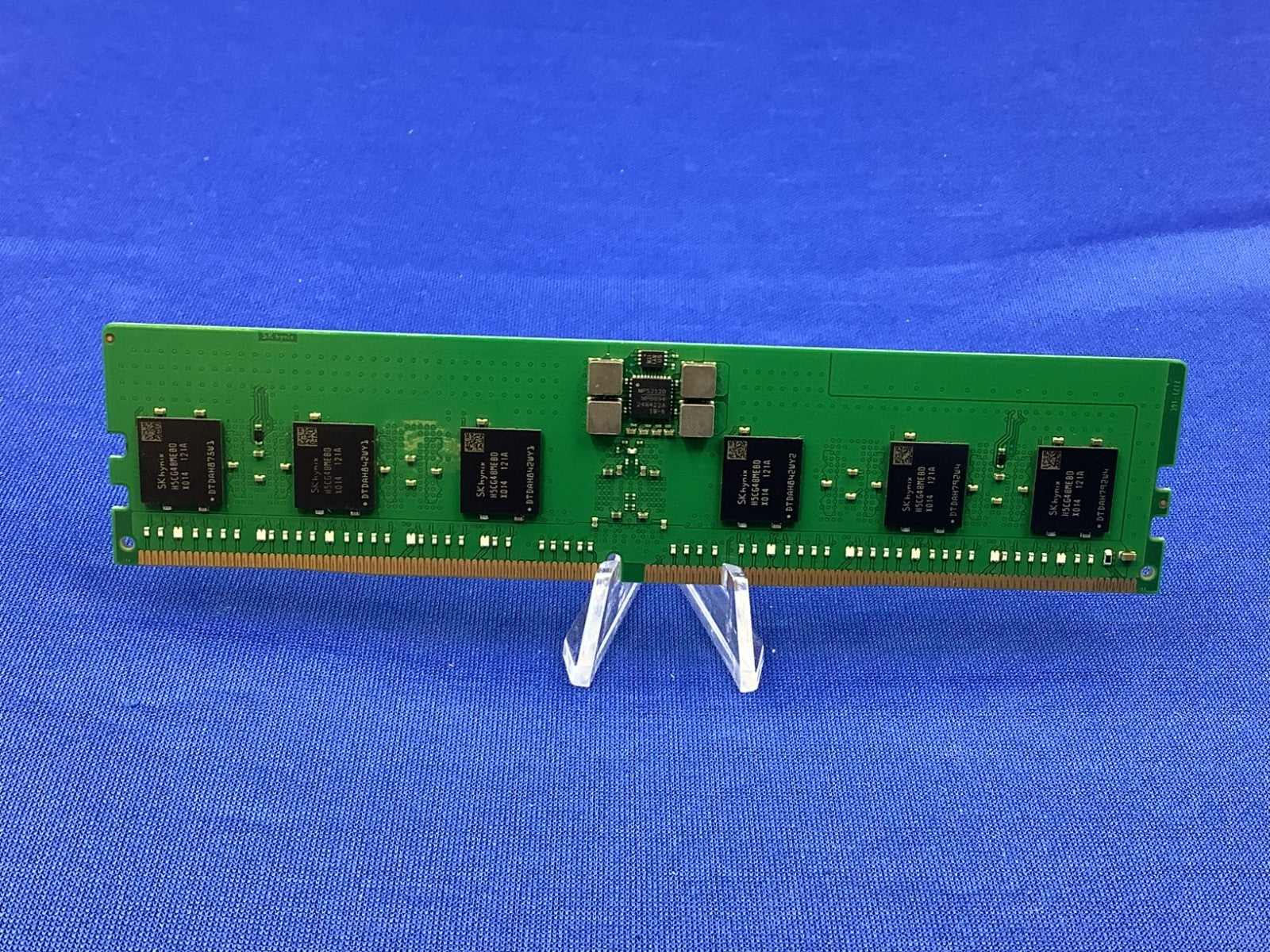 HMCG78MEBRA115N  HYNIX 16GB 1Rx8 PC5-4800B MEMORY