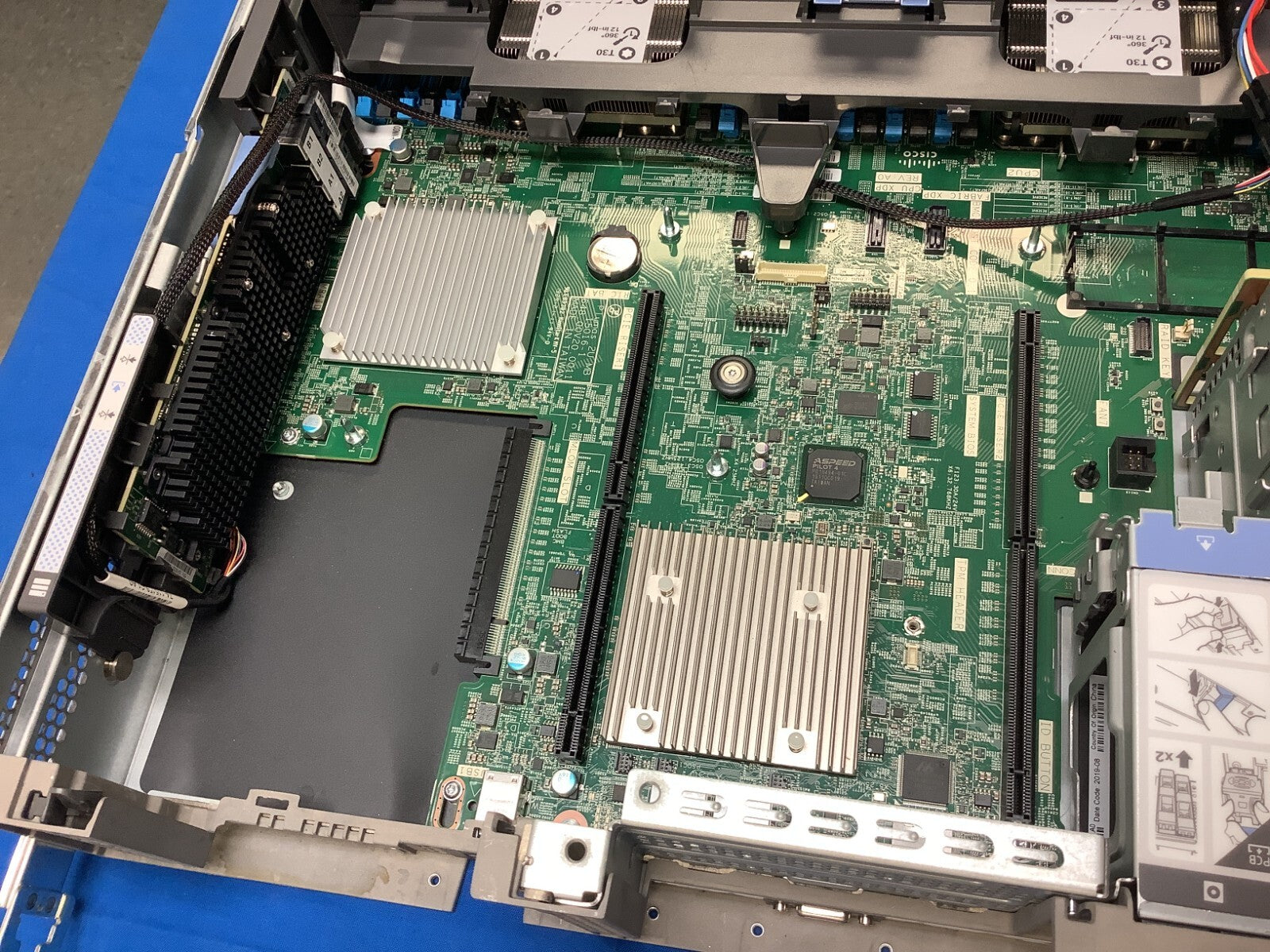 Cisco UCSC C240-M5S 8 SFF Server W/15016-1 Raid 1050W PSU FAN HS storage battery