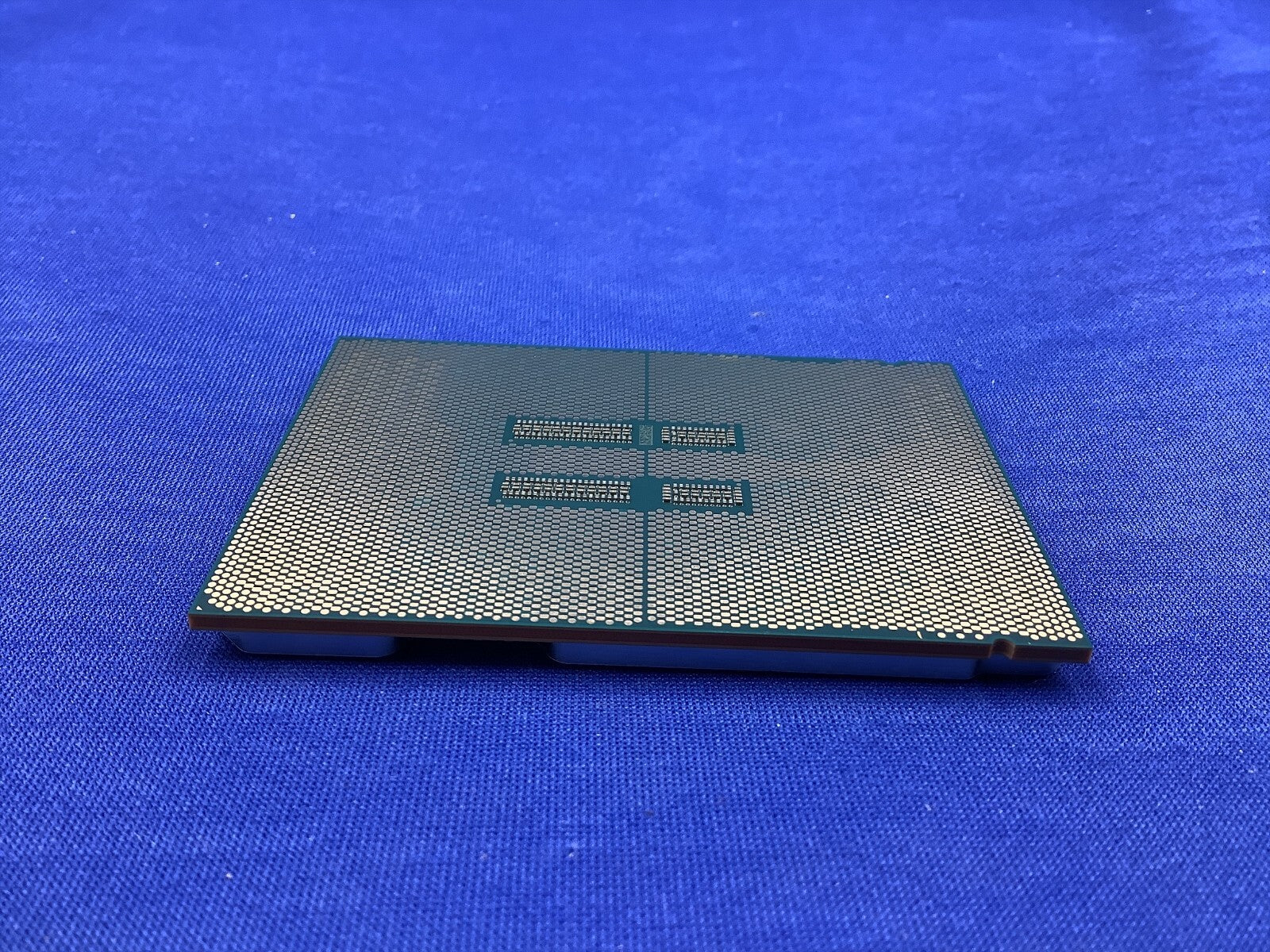 SRN58 Intel Xeon Platinum 8570 56-Core 300MB 2.10GHZ 350W CPU PK8072205512100