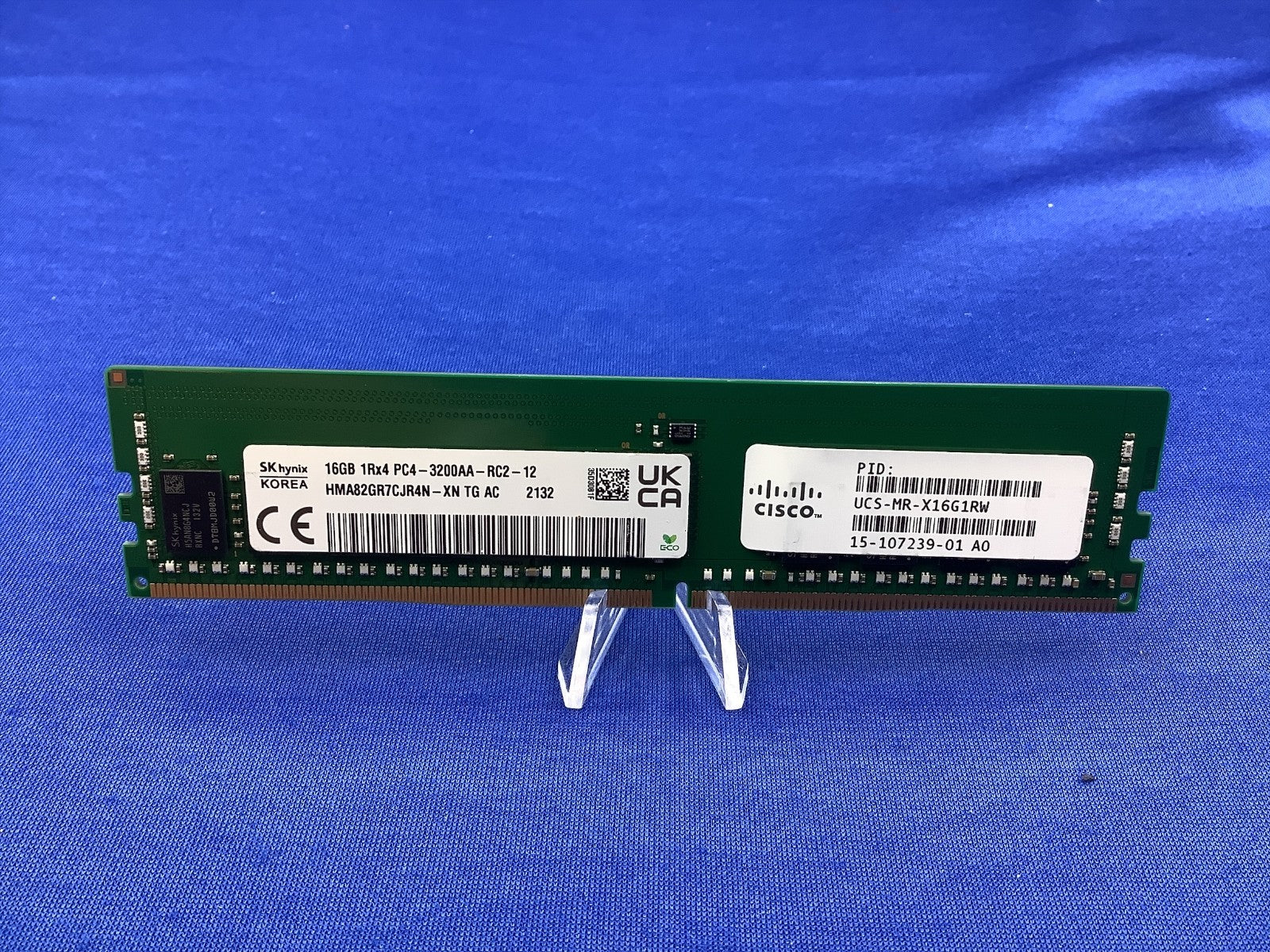 UCS-MR-X16G1RW CISCO 16GB(1X16GB) 1RX4 PC4- 3200A MEMORY 15-107239-01