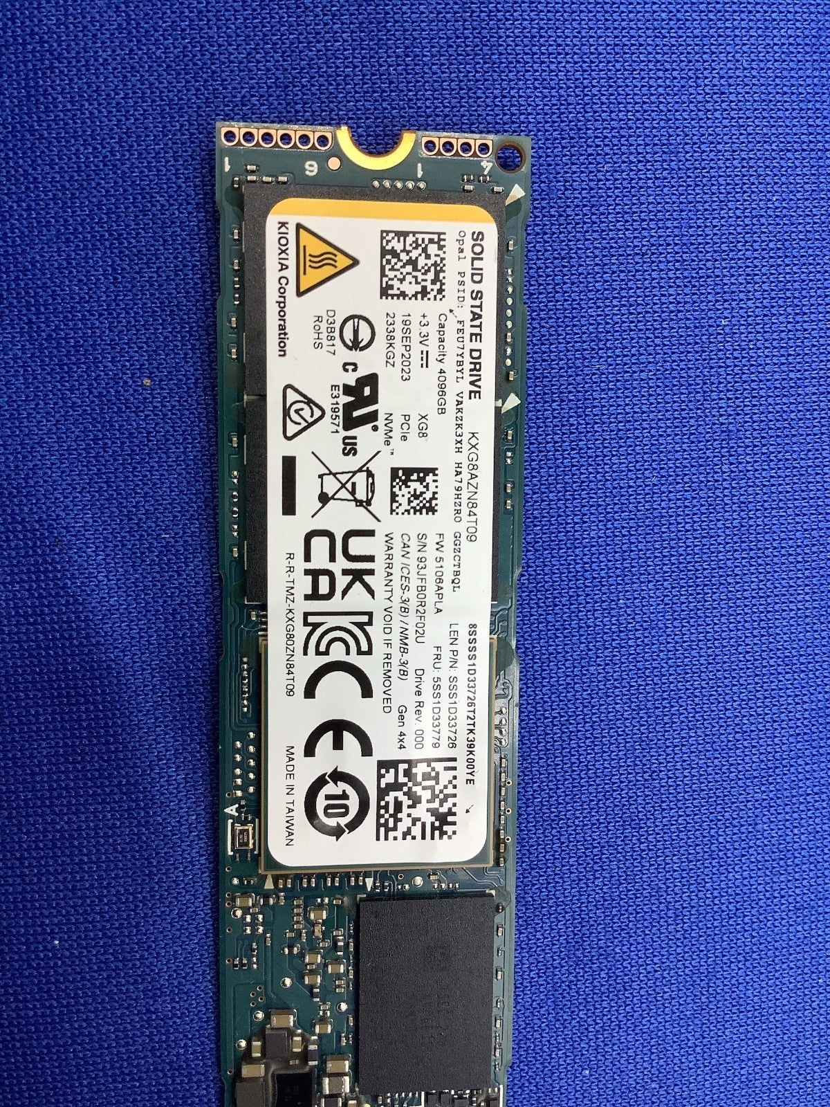 KXG8AZN84T09 Kioxia 4TB  M.2 2280 PCIe 4.0 x4 NVMe internal SSD Lenovo