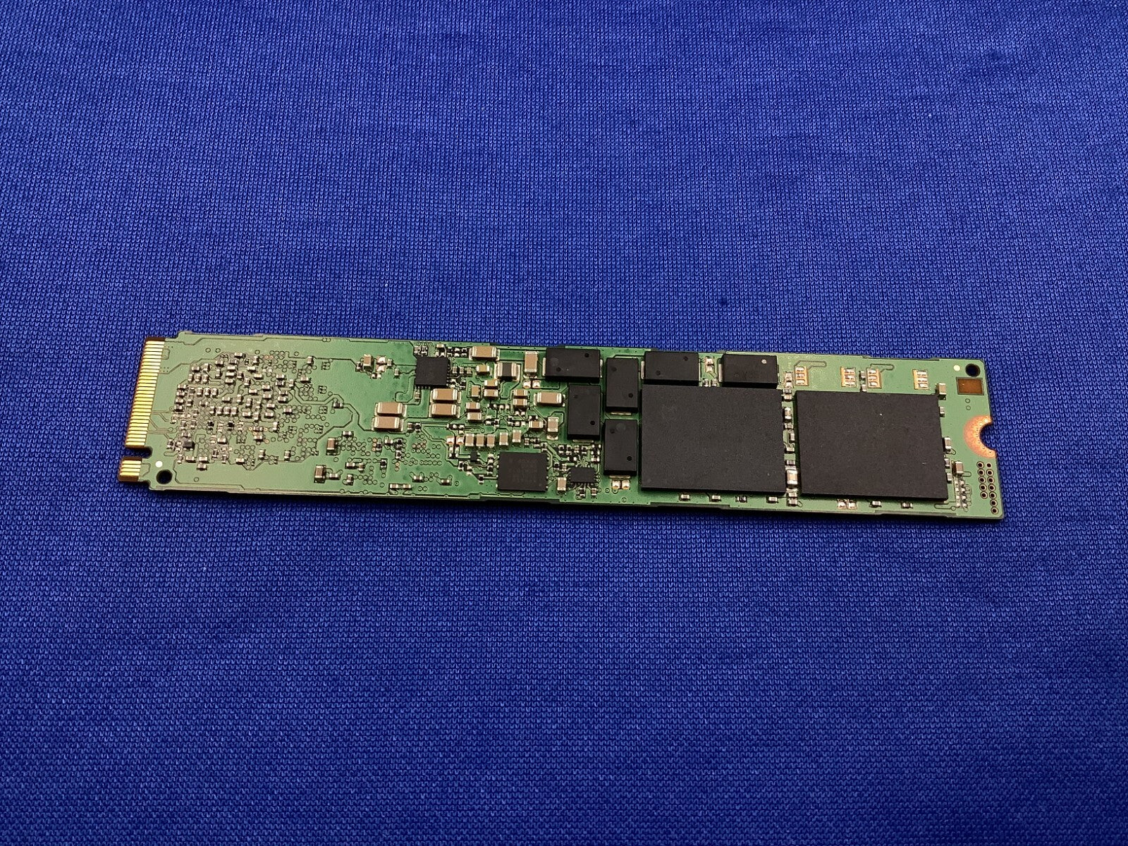 MZ-1LB1T9N Samsung 983 DCT 1.92TB NVMe PCIe M.2 SSD MZ1LB1T9HALS-0E007