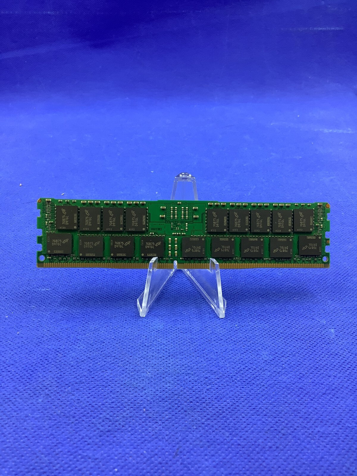 Micron 16GB DDR4 DIMM REG ECC 2RX4 PC4-19200 MTA36ASF2G72PZ-2G3B1