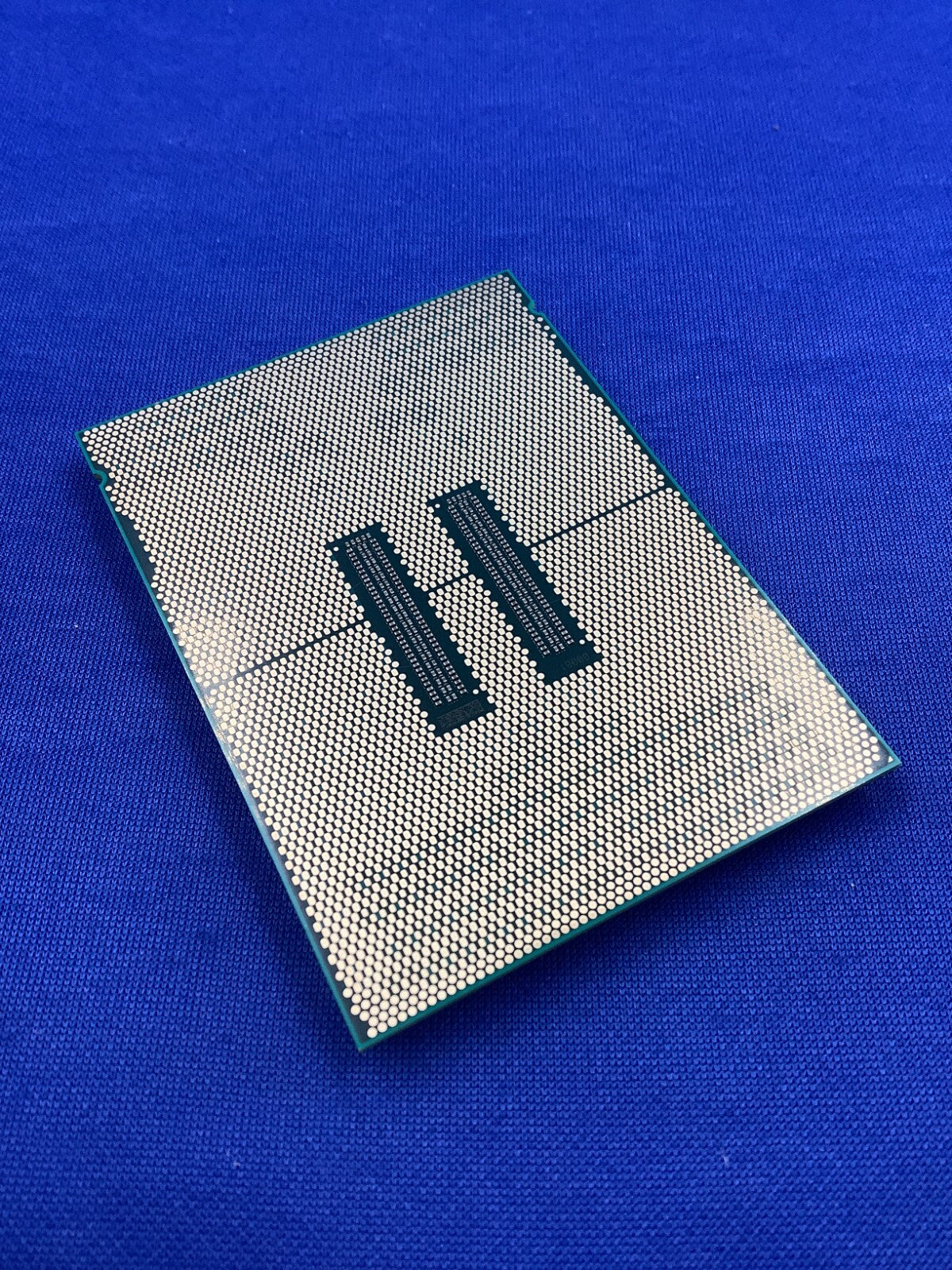 SRMGP  INTEL XEON 32CORE  PLATINUM 8462Y+ 60M 2.80GHZ CPU PK8071305120901