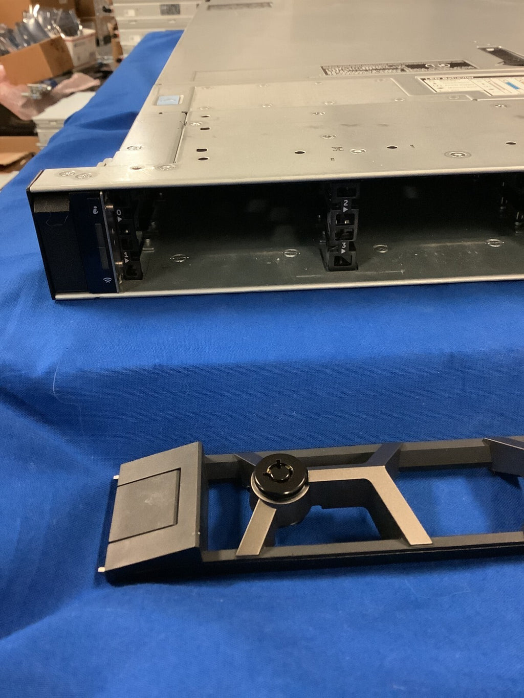 Dell EMC XC640 CTO G14 SERVER 10 bay 2.5" W23H8 2x1100w PSU 32GB SD Fans Cables