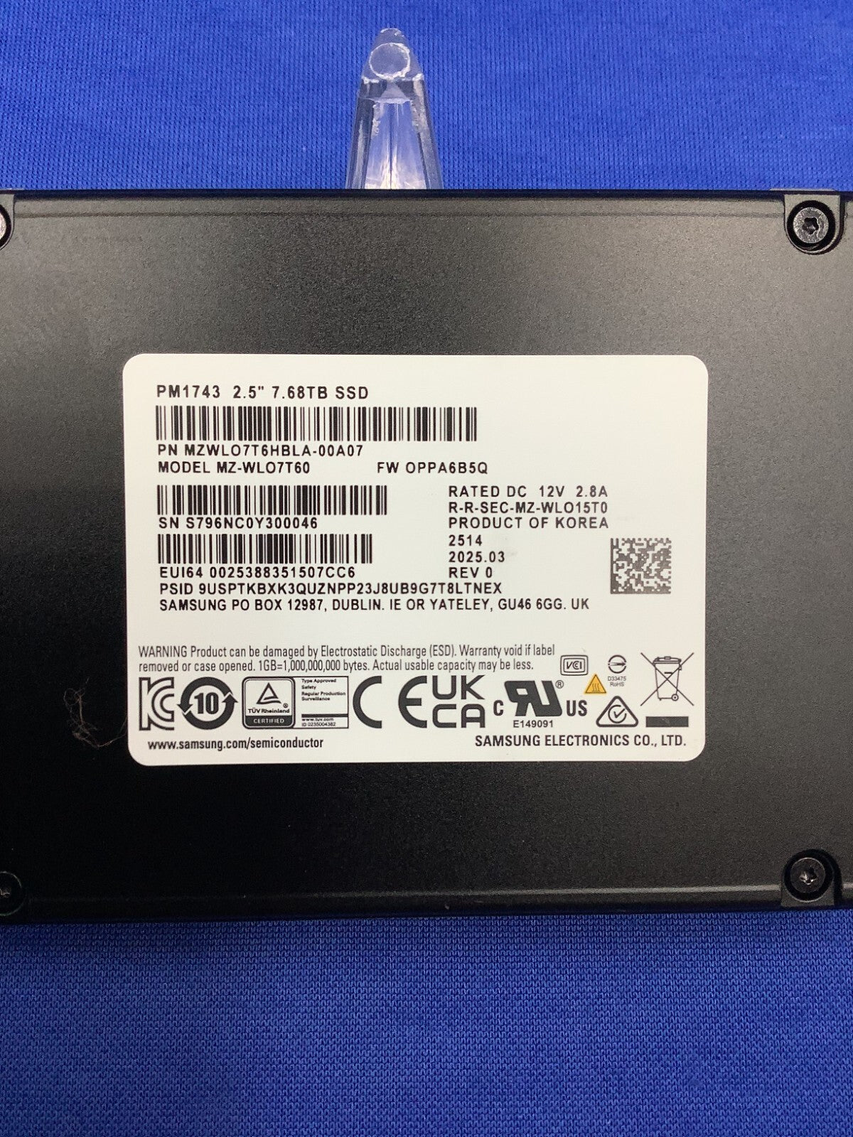 MZ-WLO7T60 Samsung PM1743 7.68TB PCIe 5.0 x4 NVMe 2.5'' U.3 SSD New MZWLO7T6HBLA
