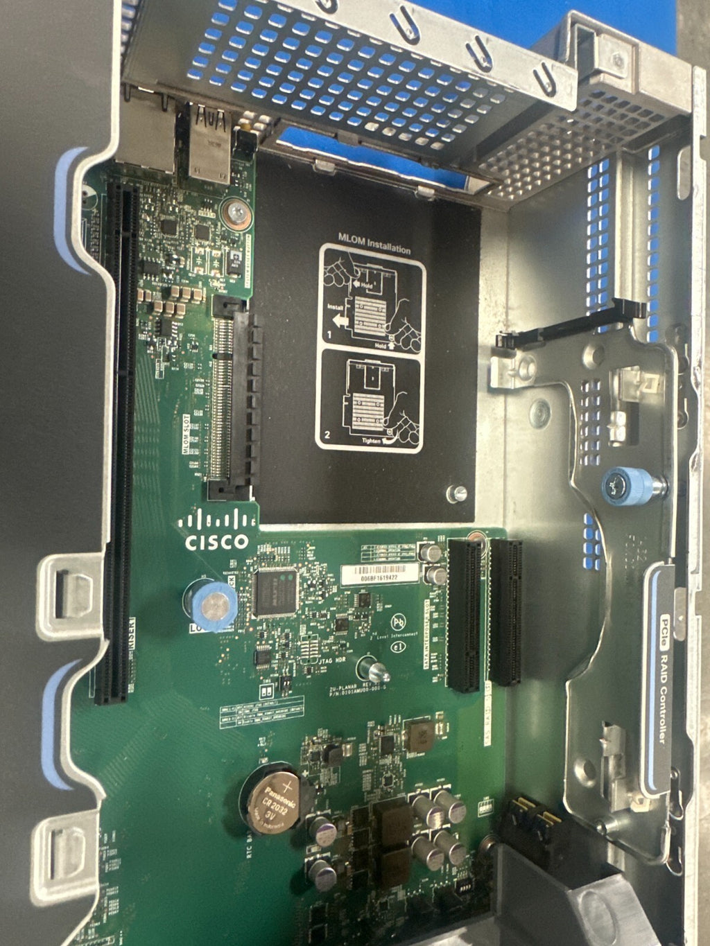 Cisco C240 M4S 8xSFF 2U server; 74-12420-02 -  2x 1400W PSU, 6 x FAN, 2 heatsink