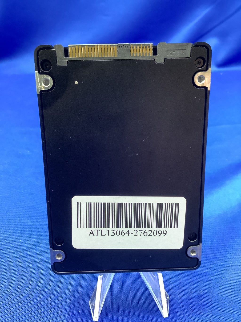 118000634 EMC Samsung PM1643 Series 7.68TB 12Gb/s SAS 2.5" SSD MZ-ILT7T6A