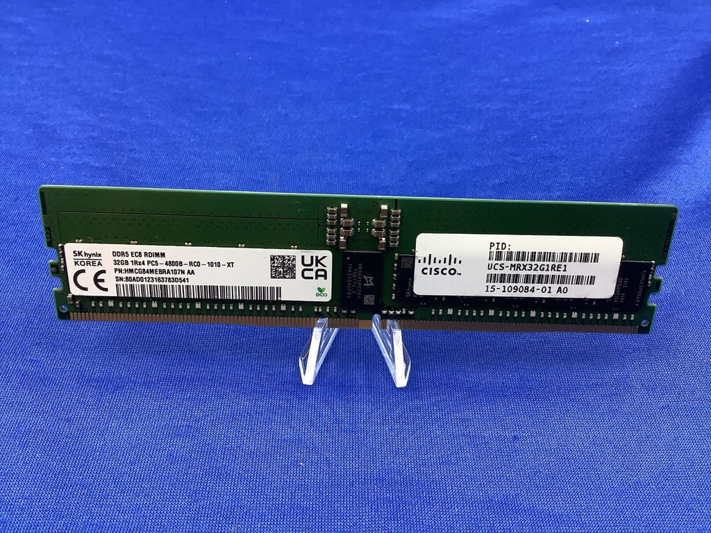 UCS-MRX32G1RE1 CISCO 32GB (1x32GB) 1RX4 PC5-4800B RDIMM MEMORY 15-109084-01