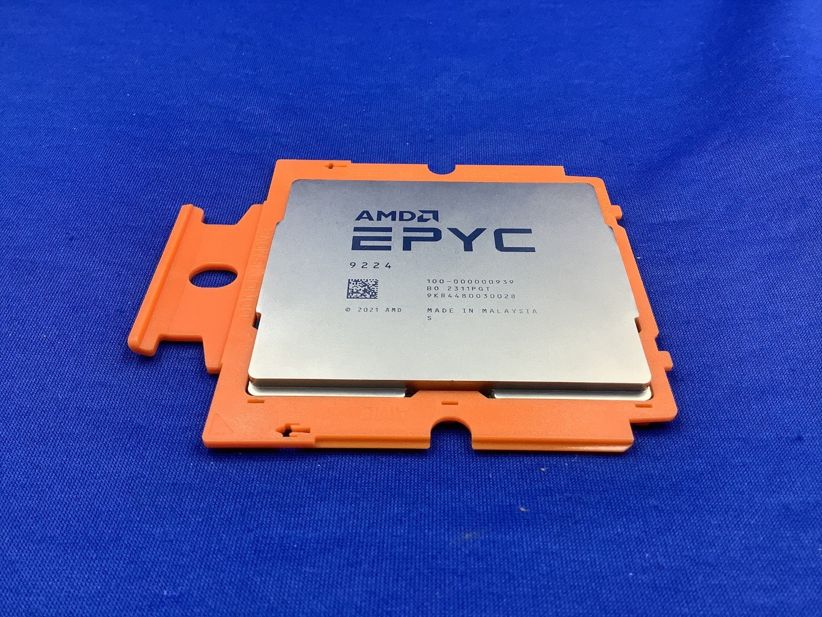 AMD EPYC 9224 24-Core 2.5GHz  SP5 64MB 200W CPU 100-000000939 NO VENDOR LOCK