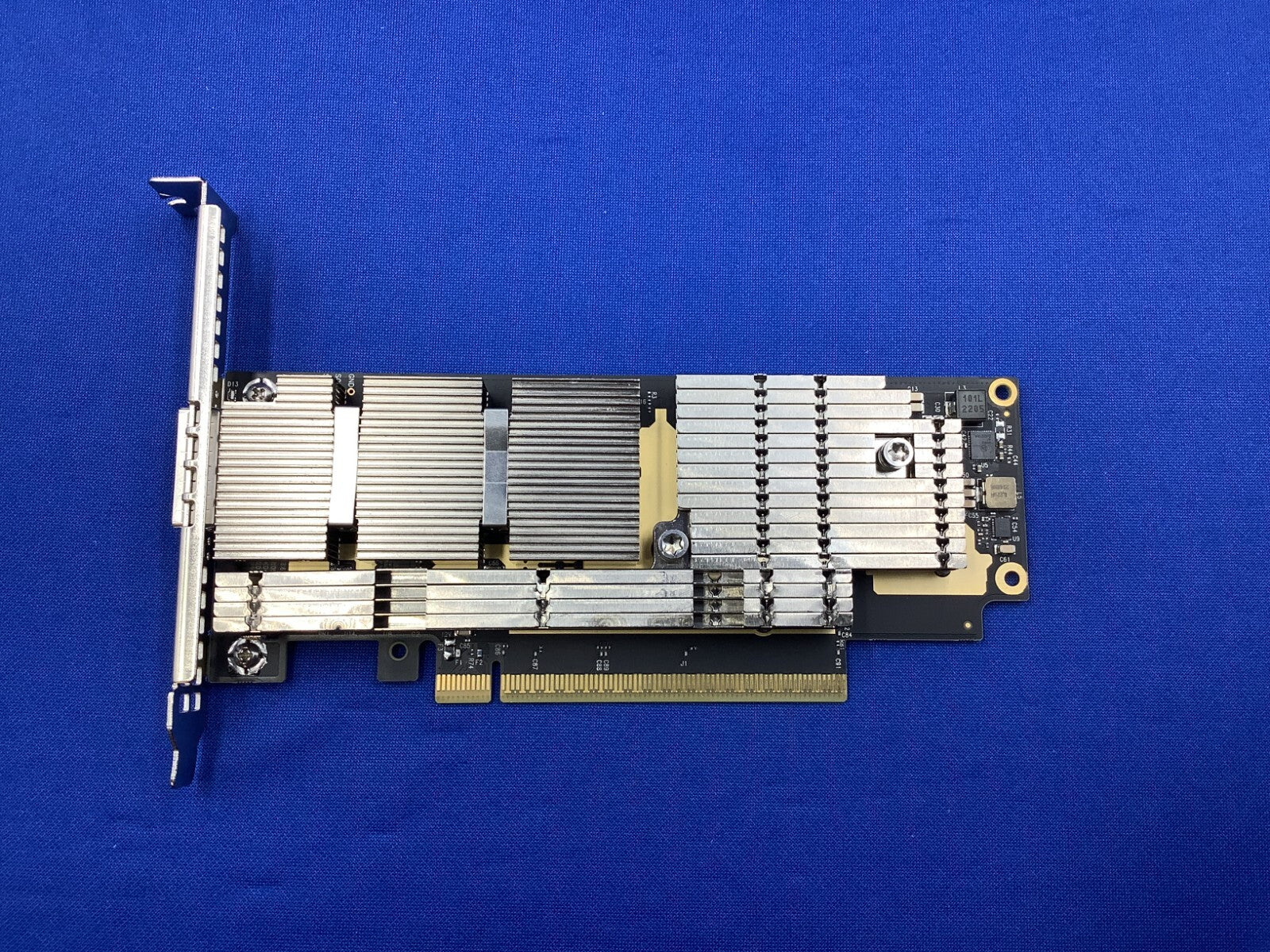 NVIDIA MCX75210AAS-NEAT ConnectX-7 400Gb/s IB 1-port OSFP PCIe 5.0 no Crypto