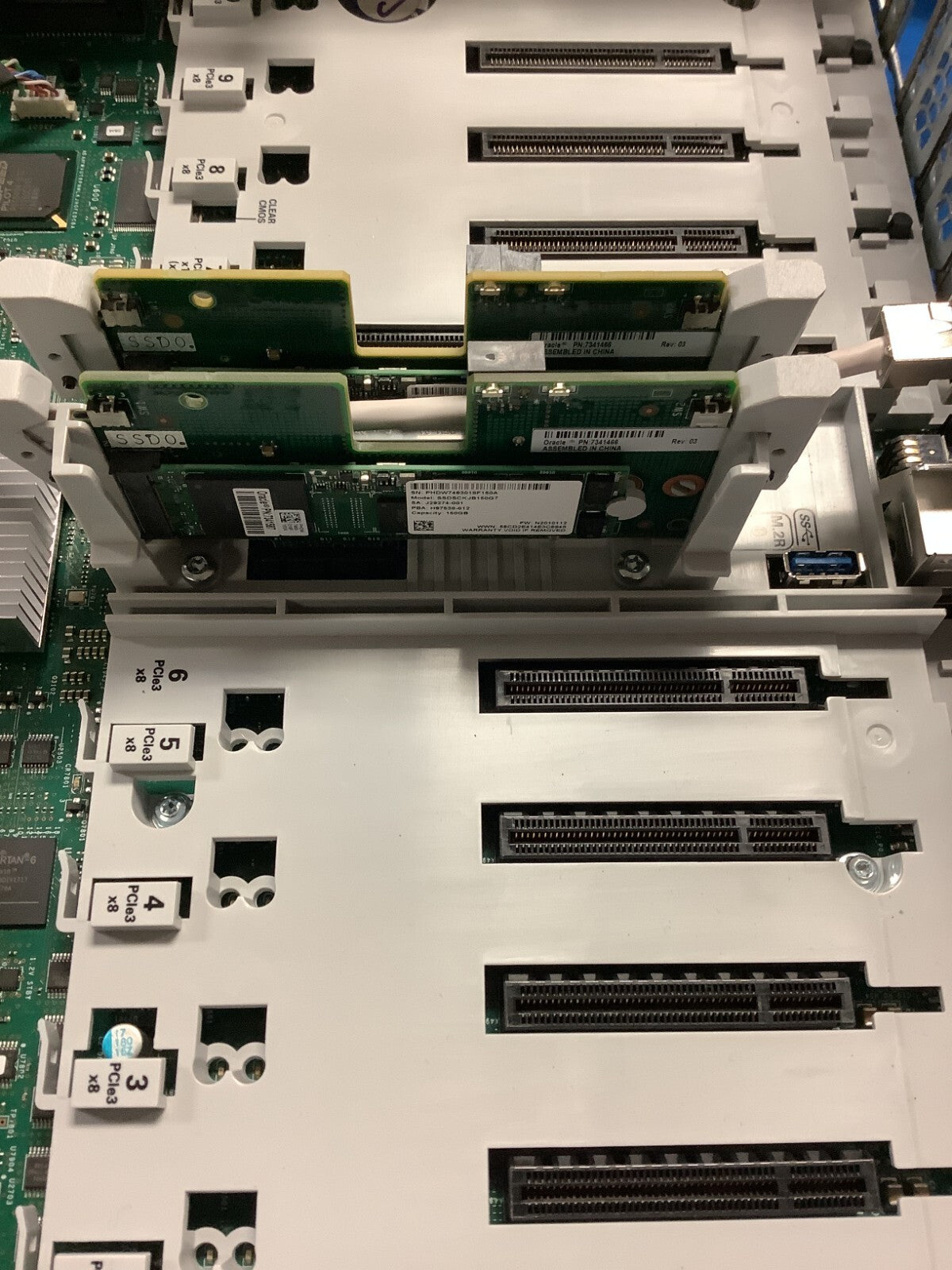 Sun Oracle X7-2L 7335280 Server 1200W Dual power No CPU/Mem/Disk