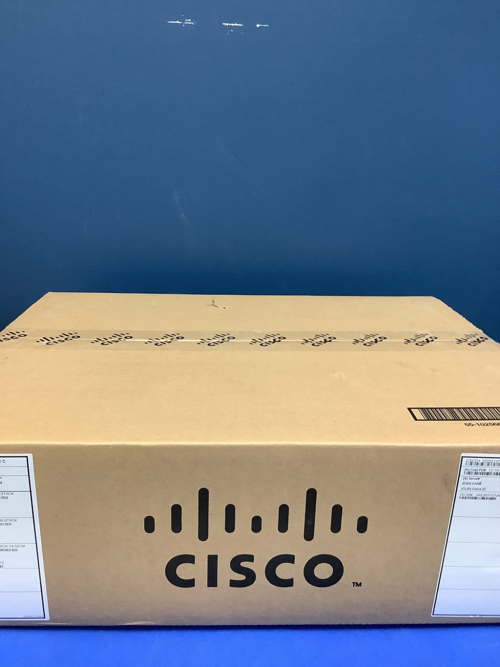 C9200L-24P-4G-E  Cisco Catalyst9200L 24-port PoE+4 x 1G Network Essential switch