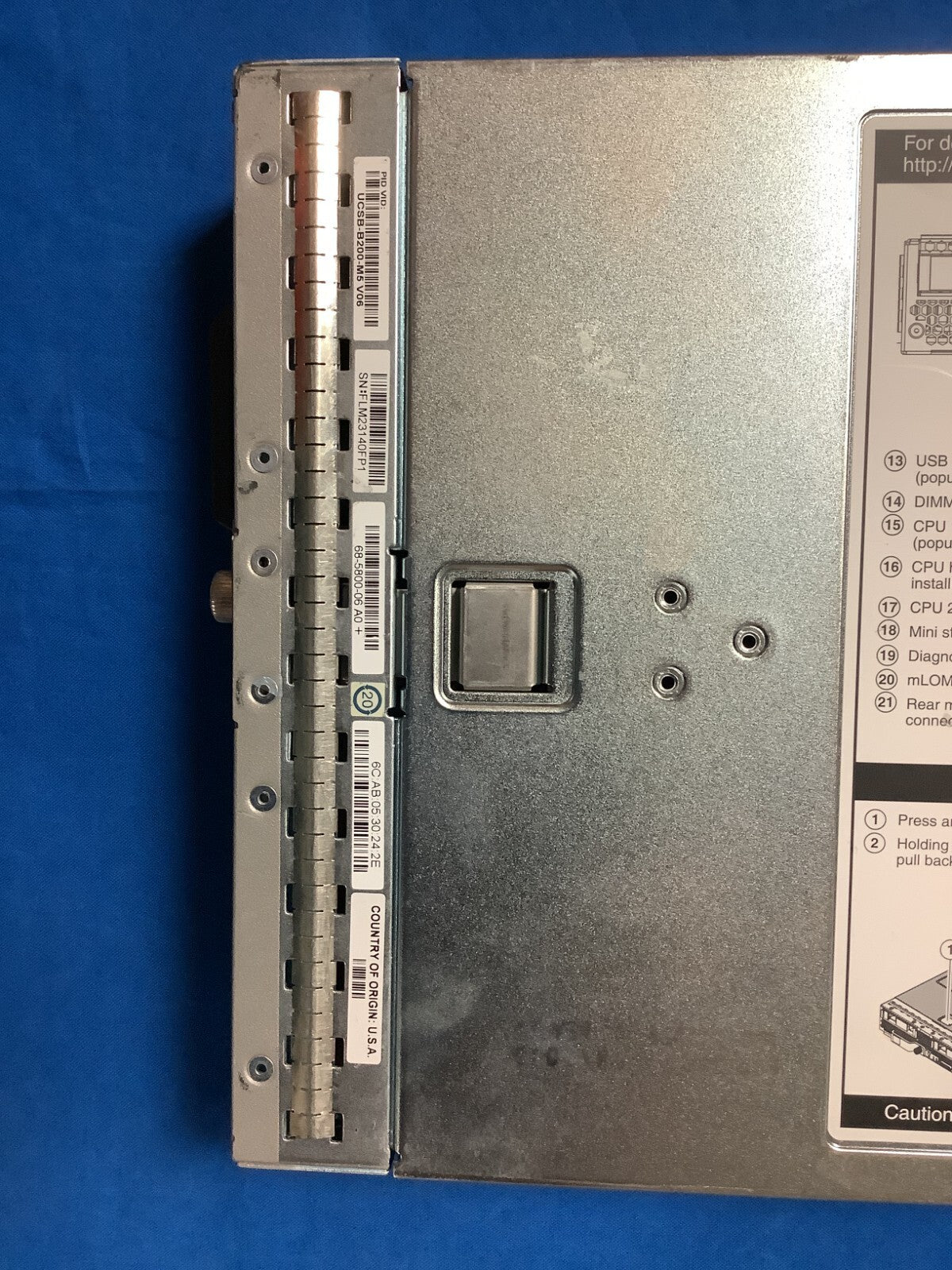 Cisco UCSB-B200-M5 Blade Server  73-17637-11 CTO Chassis