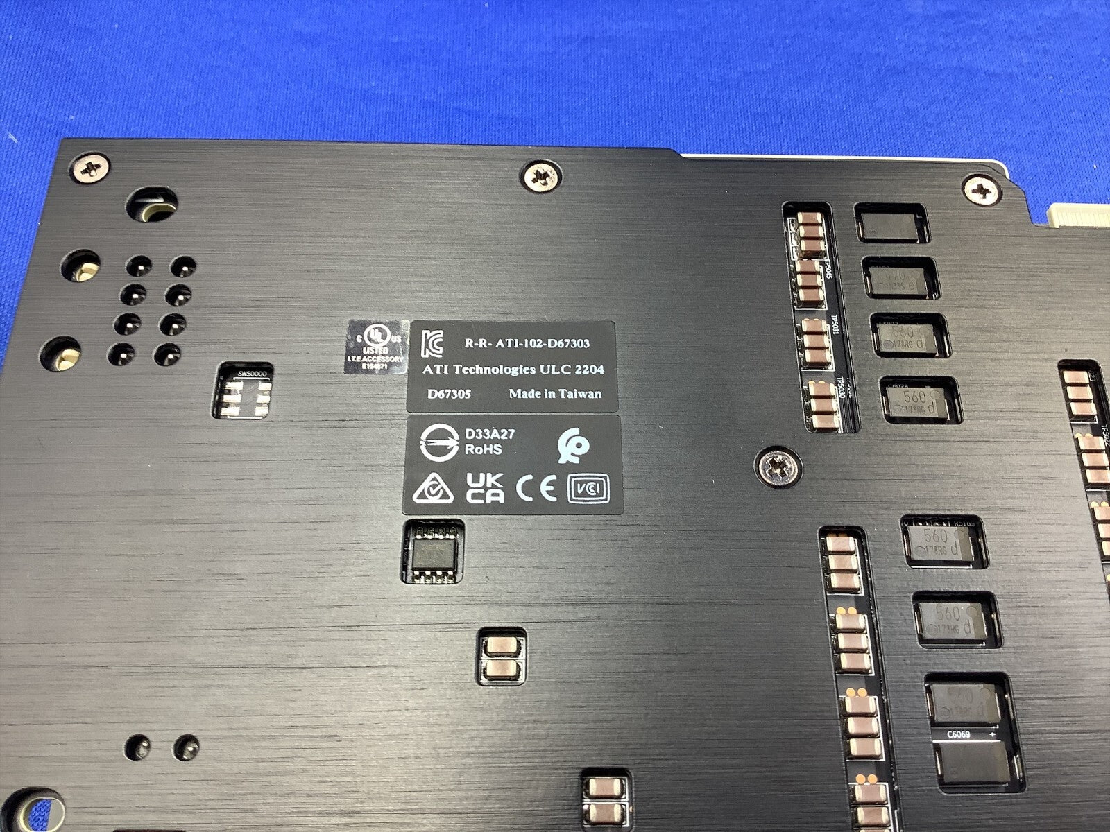 AMD Instinct MI210 64GB HBM2 PCIe 4.0 x16 Professional Graphics Card