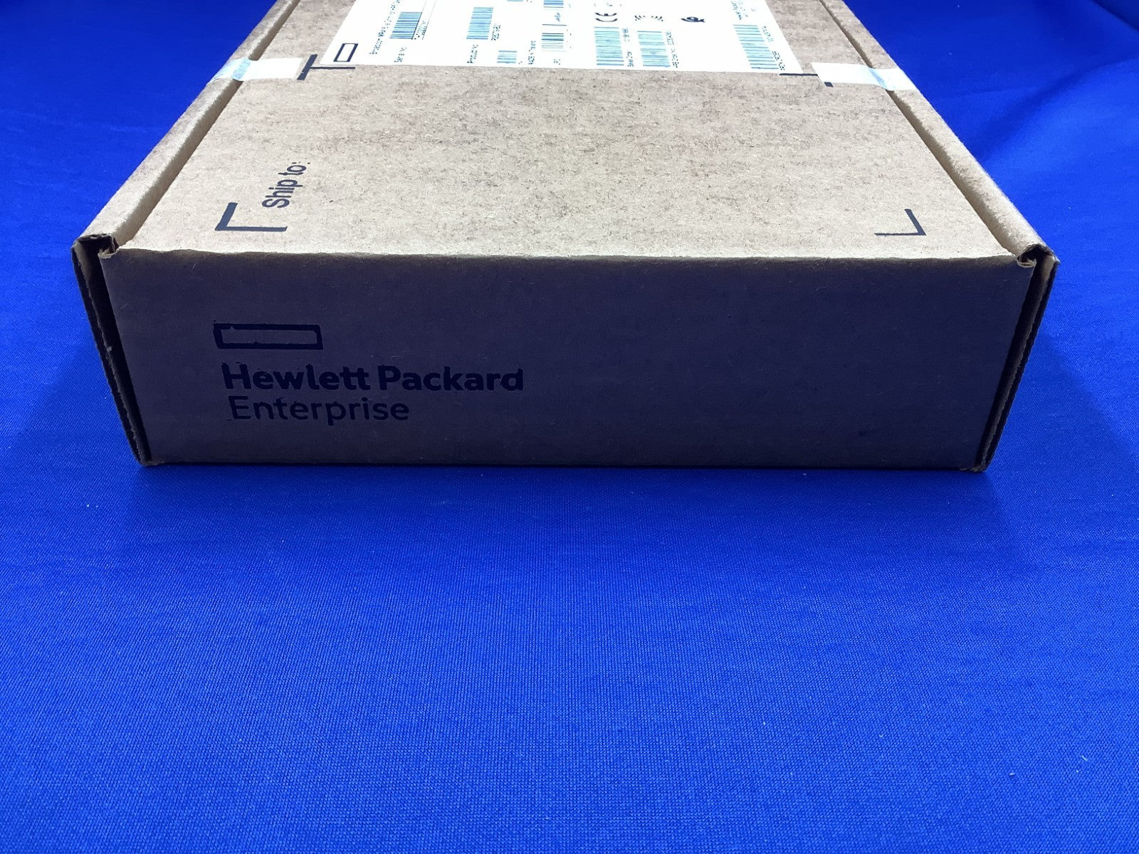 P26279-B21 HPE MR416I-A GEN10 PLUS X16 LANES 4GB CACHE NVME/SAS 12G CONTROLLER