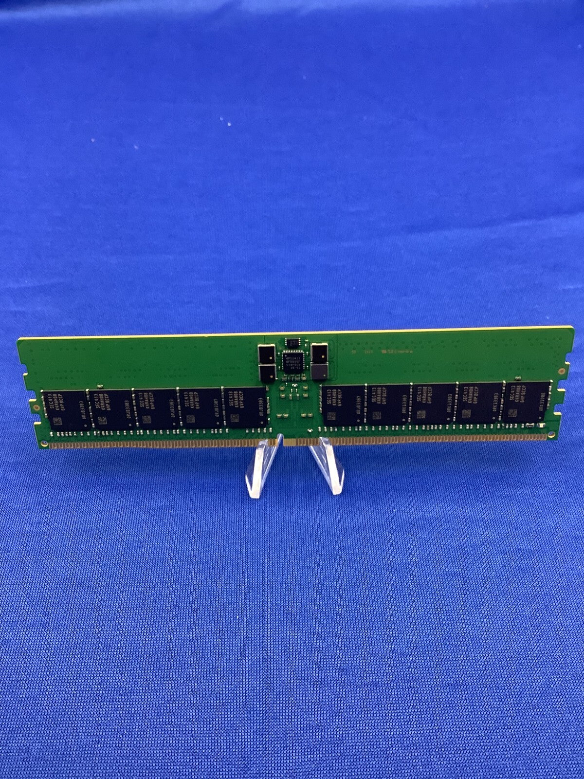 M321R4GA3PB2-CCP SAMSUNG 32GB (1X32GB) 2Rx8 PC5-6400B RDIMM MEMORY