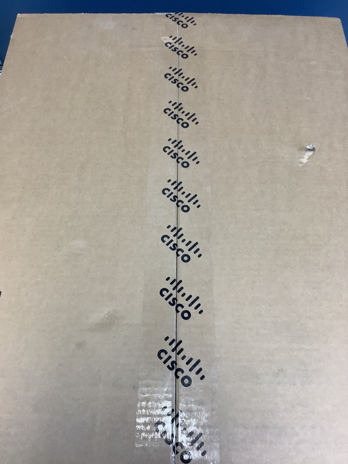 C9200L-24P-4G-E  Cisco Catalyst9200L 24-port PoE+4 x 1G Network Essential switch