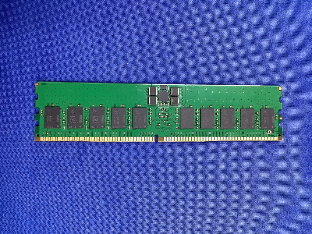 MTC20F2085S1RC64BD2  MICRON 32GB (1X32GB) 2Rx8 PC5-6400B RDIMM MEMORY