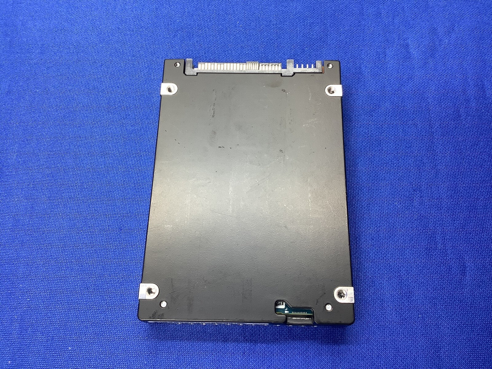 XGKPF Dell 3.84TB 12Gbps SAS Mix Use 2.5'' SED SSD 0XGKPF  KPM5WVUG3T84