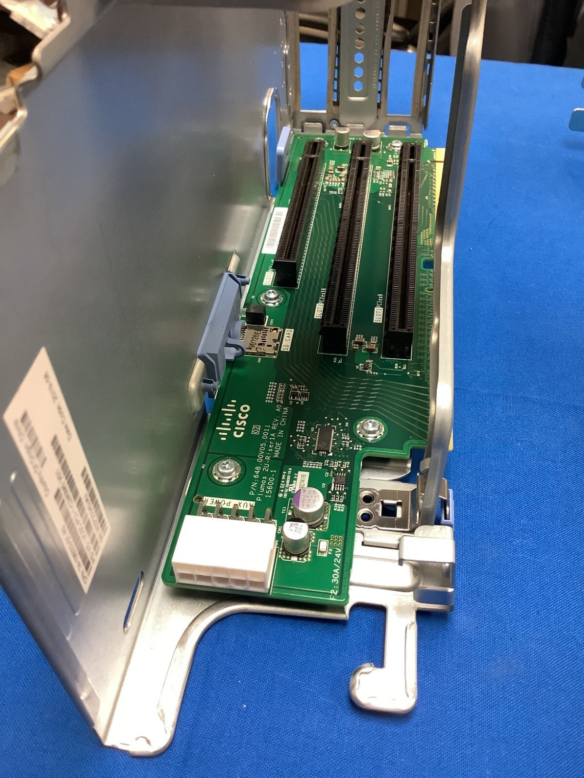 Cisco UCSC C240-M5S 8 SFF Server W/15016-1 Raid 1050W PSU FAN HS storage battery