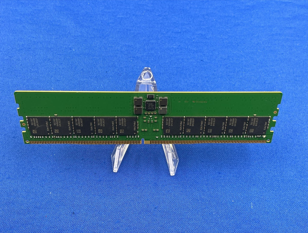 M321R4GA3EB2-CCP SAMSUNG 32GB (1X32GB) 2Rx8 PC5-6400B RDIMM MEMORY