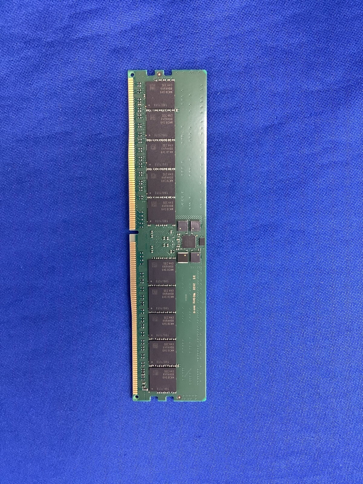 M321R4GA3EB0-CWM SAMSUNG 32GB (1X32GB) 2RX8 PC5-5600B MEMORY